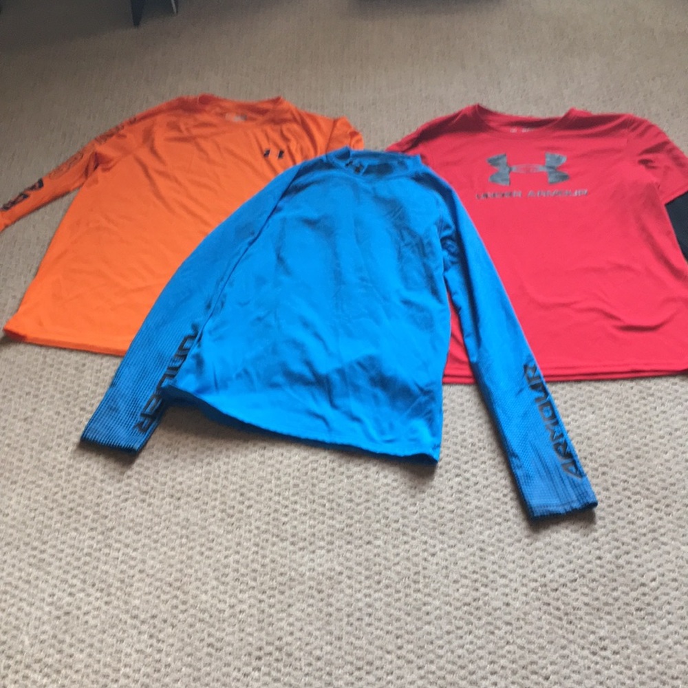 3 boys long sleeve under armour shirts